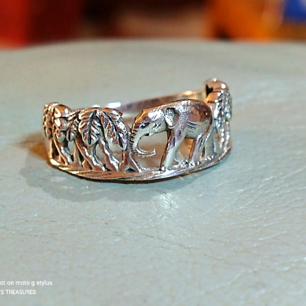 🛑 LOWEST PRICE AVAIL🛑ELEPHANTS AND PALM TREES, STERLING BAND RING SIZES 6 OR 9